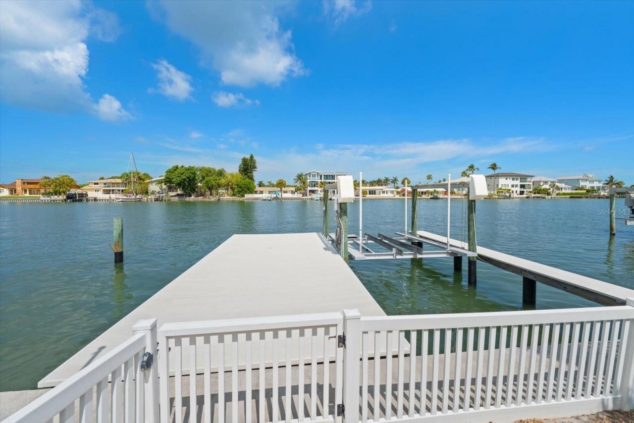 2218 Donato Drive, Belleair Beach, FL 33786 Photo