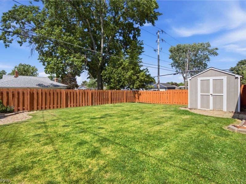 10860 Aaron Drive, Parma, OH 44130 Photo 35
