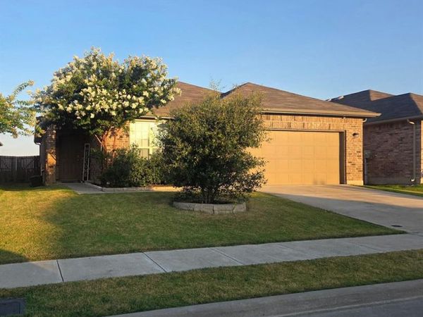 1036 Stanridge Lane, Van Alstyne, TX 75495