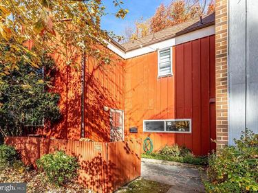 11503 LINKS DRIVE, RESTON, VA 20190