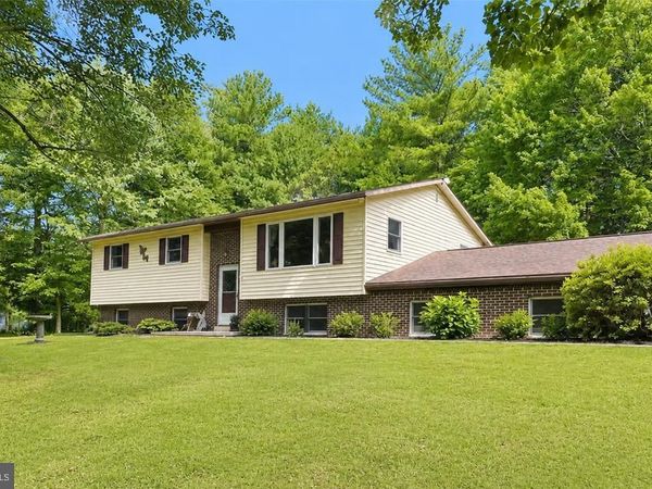 525 PINEWOOD ROAD, LEHIGHTON, PA 18235