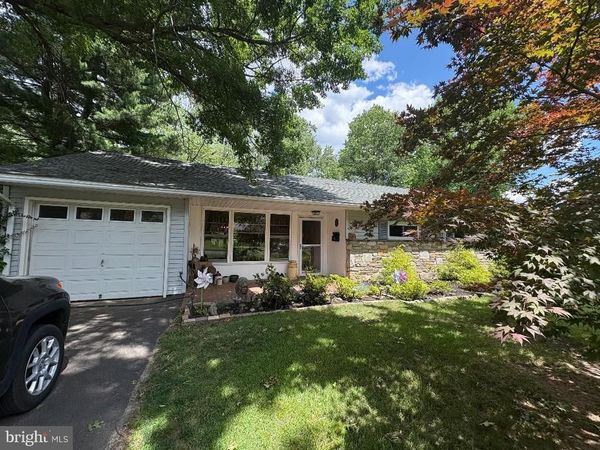 1041 JEFFREY DRIVE , SOUTHAMPTON, PA 18966