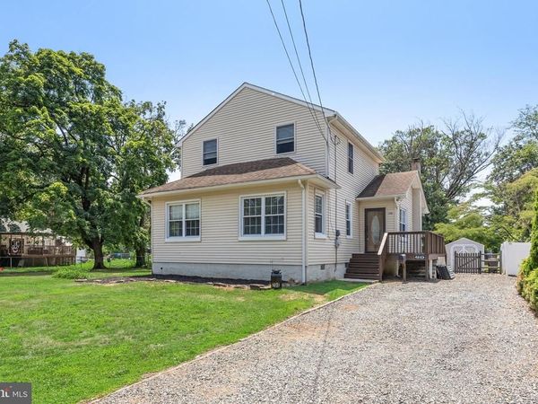 208 S GARFIELD AVENUE, MOORESTOWN, NJ 08057
