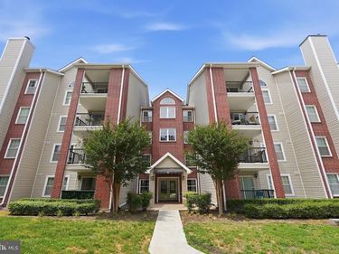 3307 WYNDHAM CIRCLE , Unit 2158, ALEXANDRIA, VA 22302