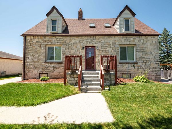 5949 S 31st St, Greenfield, WI 53221