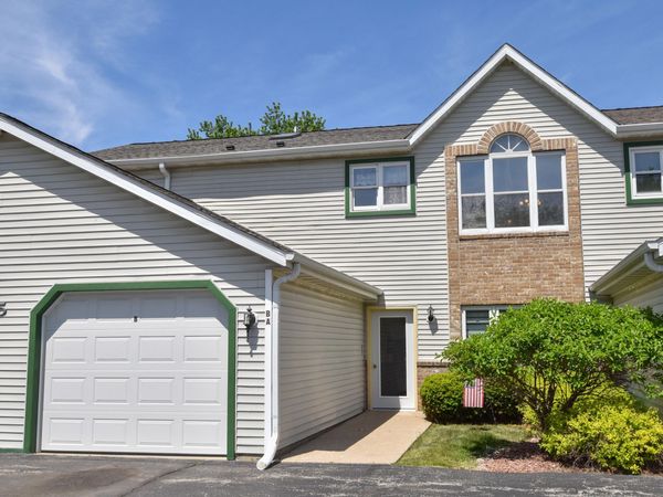 65 Stacy Lynn Ln, Unit B, Hartford, WI 53027