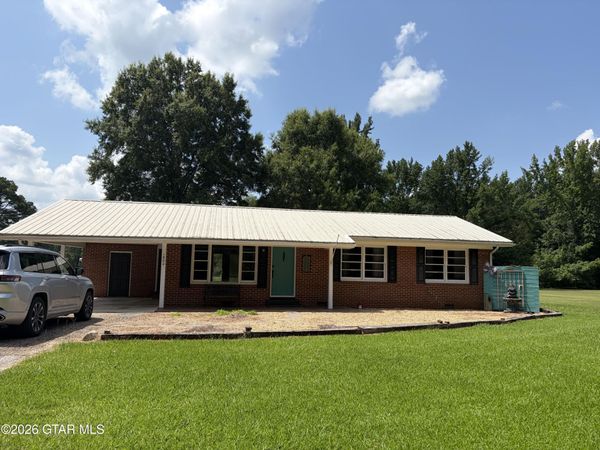 1304 W Commerce Street, Aberdeen, MS 39730