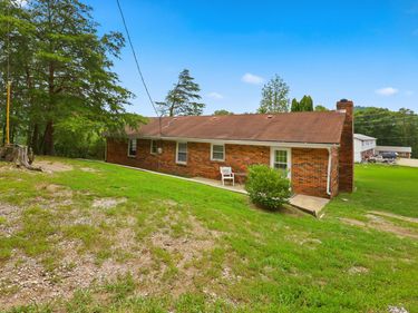 104 Crouch Lane, Irvine, KY 40336