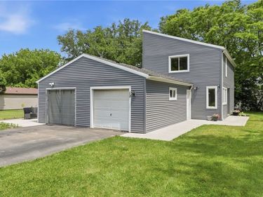 12 Hanningfield Circle , Fairport, NY 14450
