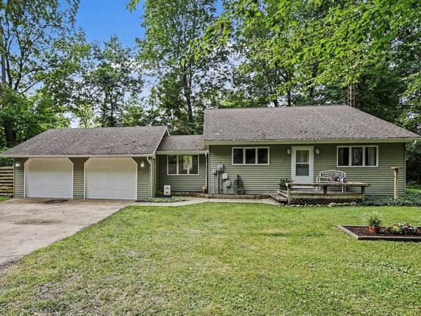 5820 Windy Acres Lane, Berrien Springs, MI 49103