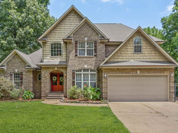 104 SPRINGBROOK DR, Jackson, TN 38305