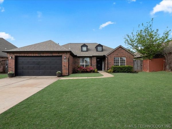 26530 Foxen Drive , Claremore, OK 74019
