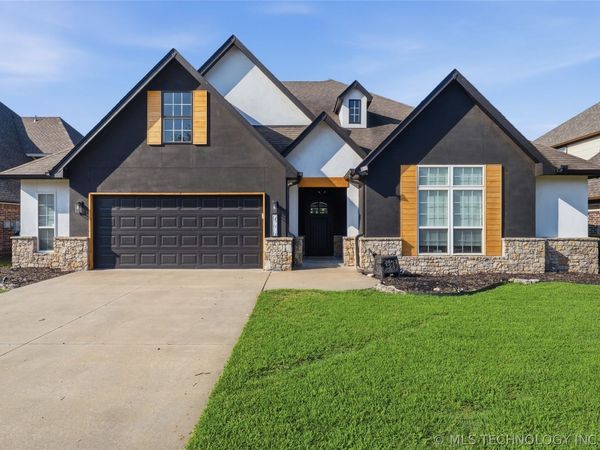 6776 E 127th Street S, Bixby, OK 74008