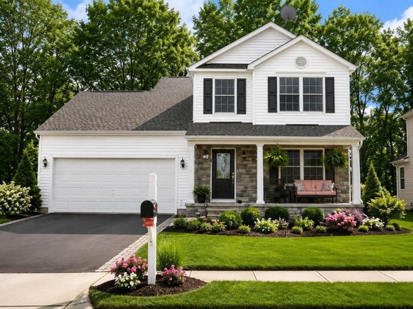 247 Kastlekove Drive, Lewis Center, OH 43035