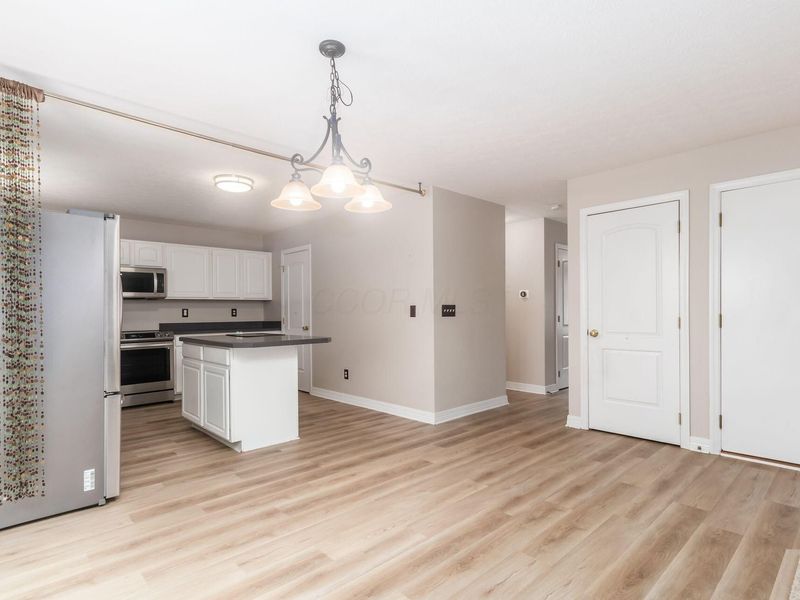 247 Kastlekove Drive, Lewis Center, OH 43035 Photo 12
