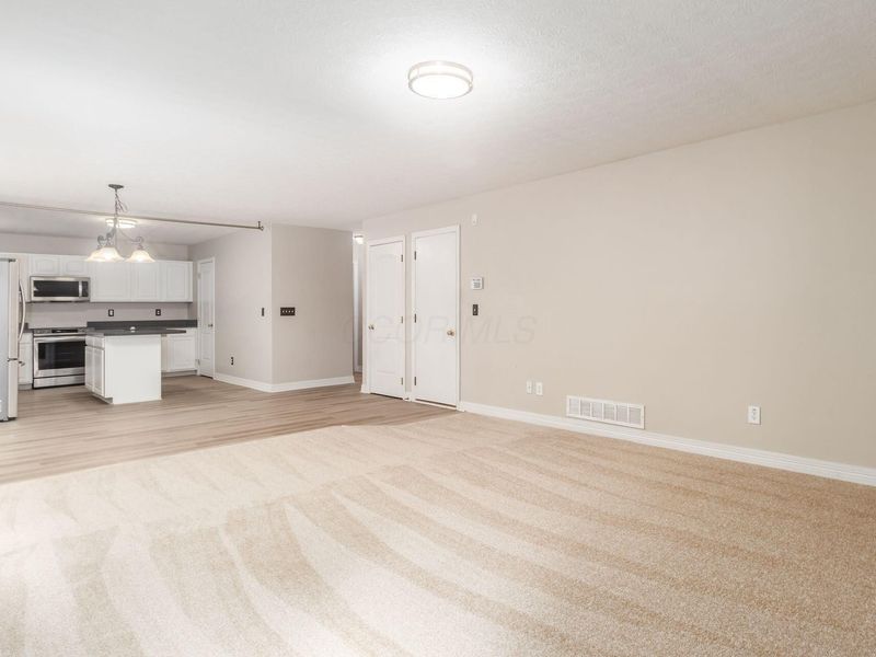 247 Kastlekove Drive, Lewis Center, OH 43035 Photo 17