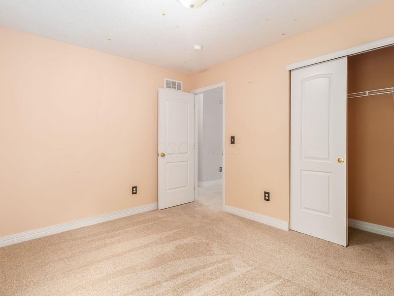 247 Kastlekove Drive, Lewis Center, OH 43035 Photo 21