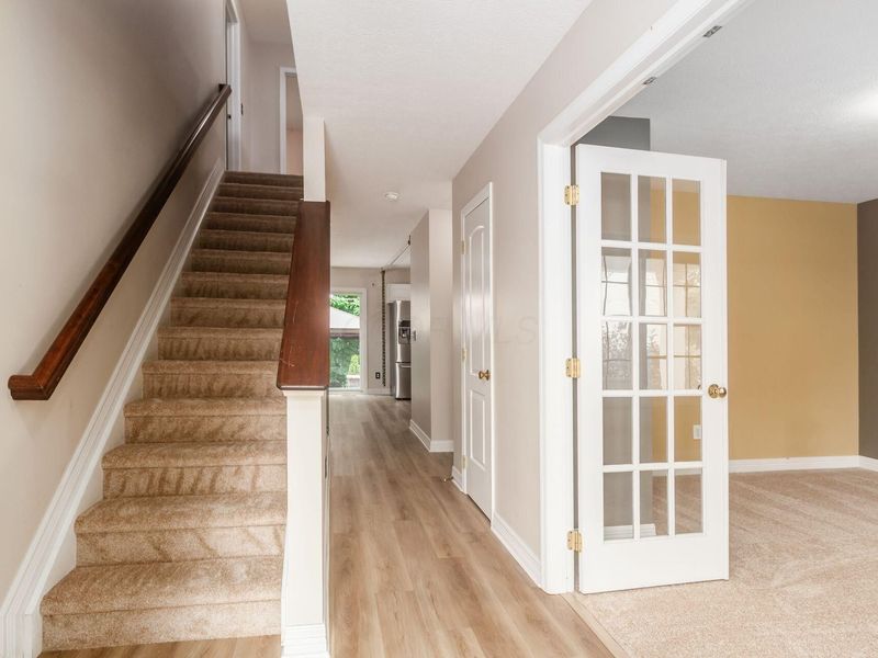 247 Kastlekove Drive, Lewis Center, OH 43035 Photo 4