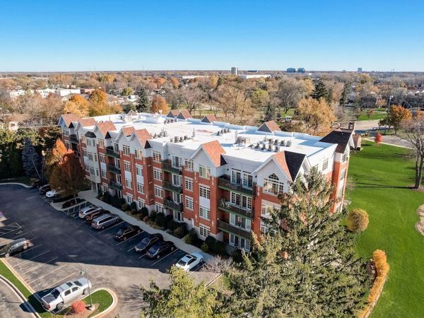 620 McHenry Road , Unit 104, Wheeling, IL 60090