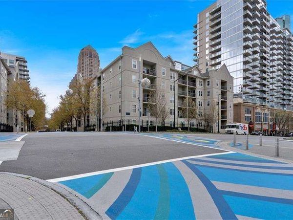 1075 Peachtree Walk NE, Unit A206, Atlanta, GA 30309