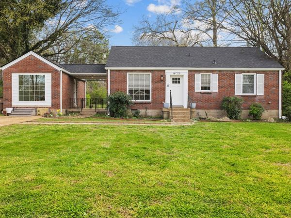 705 Drummond Dr , Nashville, TN 37211