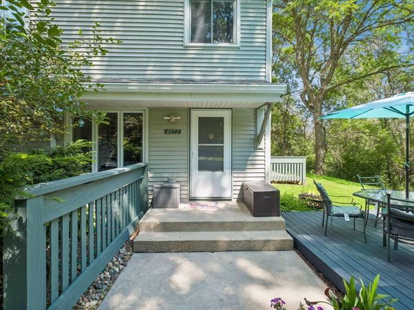 4872 Grenwich Trail N, Oakdale, MN 55128