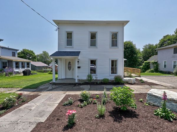 18 Chestnut Street, Schuylerville, NY 12871