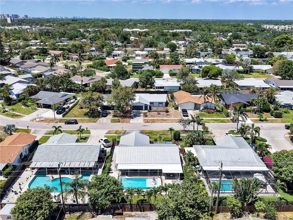 1268 Lake Shore Dr, Naples, FL 34103 Photo