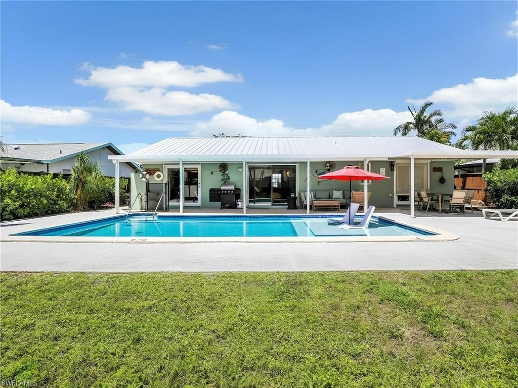 1268 Lake Shore Dr, Naples, FL 34103 Photo