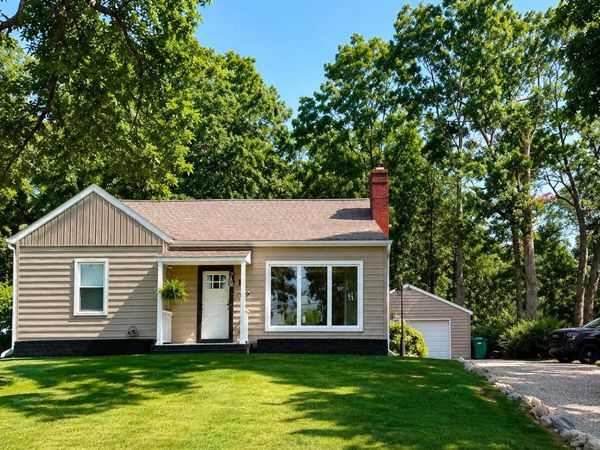 1516 Romence Road, Portage, MI 49024