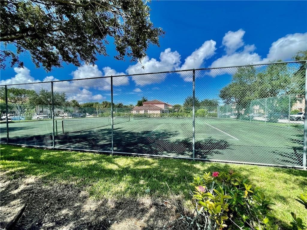 746 NW 208th Way , Unit ., Pembroke Pines, FL 33029 Photo