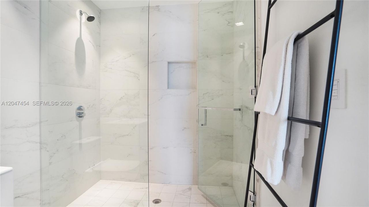 1000 Biscayne Blvd , Unit 4401, Miami, FL 33132 Photo