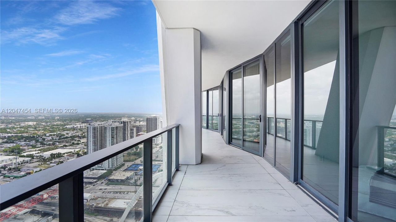 1000 Biscayne Blvd , Unit 4401, Miami, FL 33132 Photo