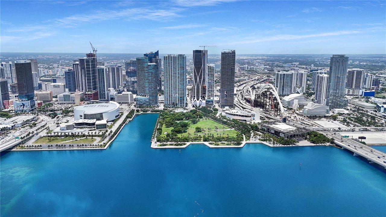 1000 Biscayne Blvd , Unit 4401, Miami, FL 33132 Photo