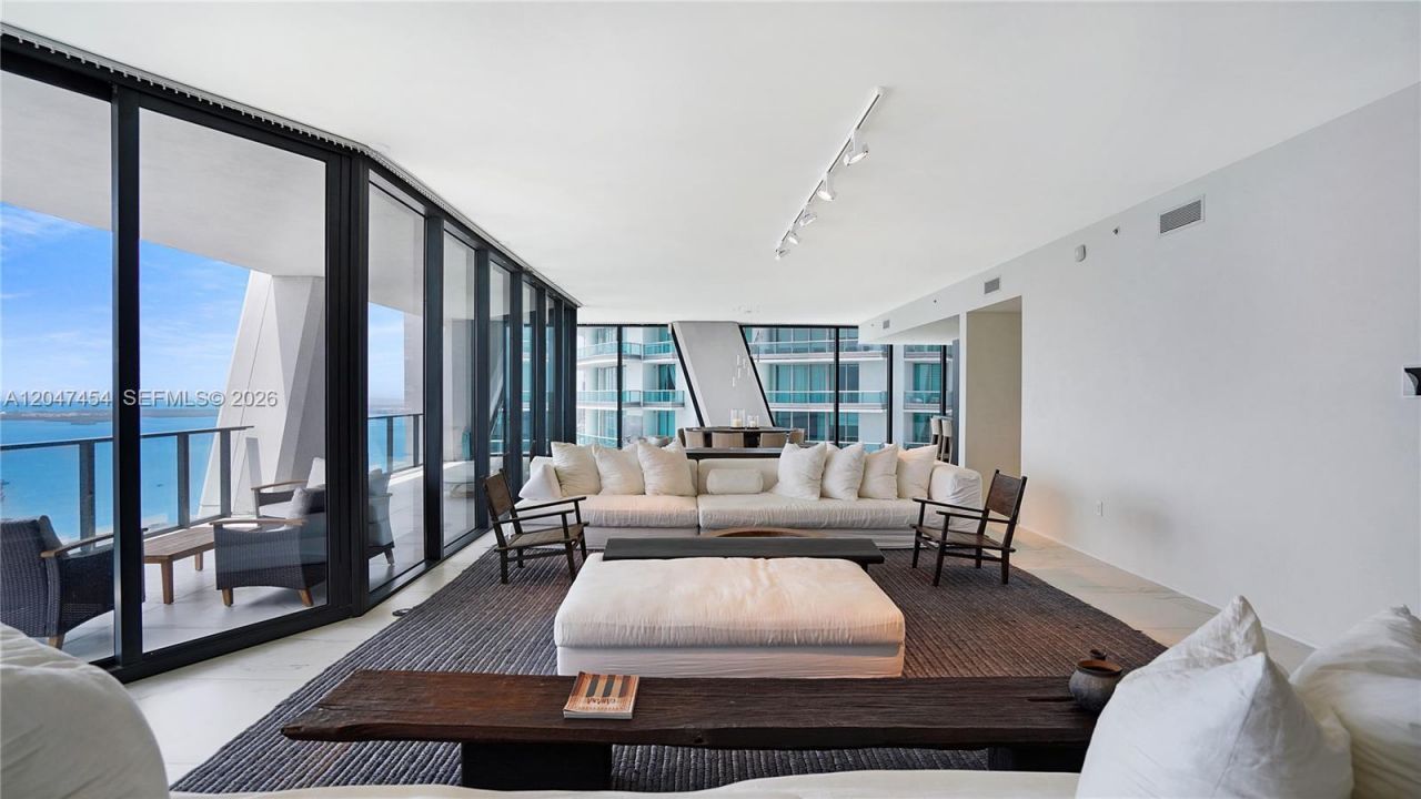 1000 Biscayne Blvd , Unit 4401, Miami, FL 33132 Photo