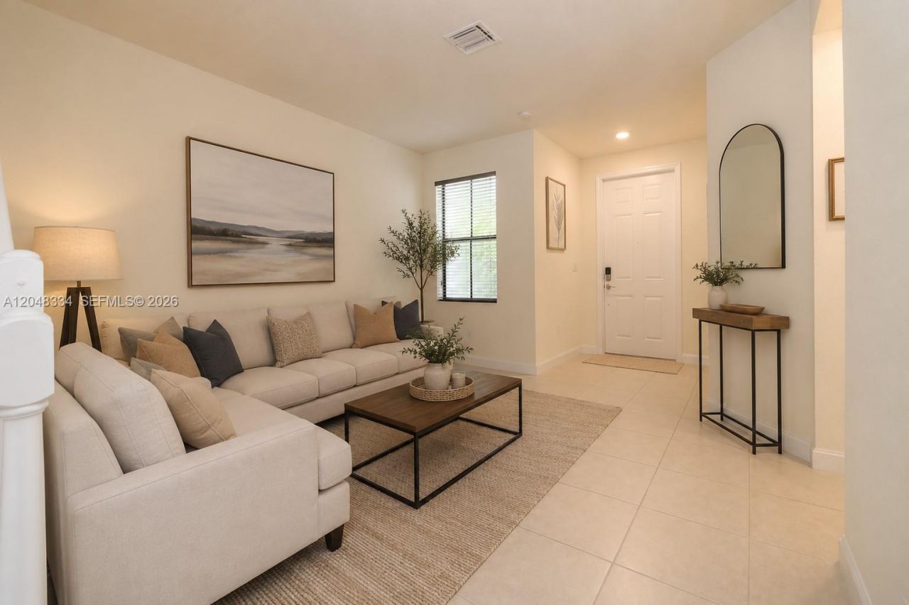 10934 W 33rd Way , Hialeah, FL 33018 Photo