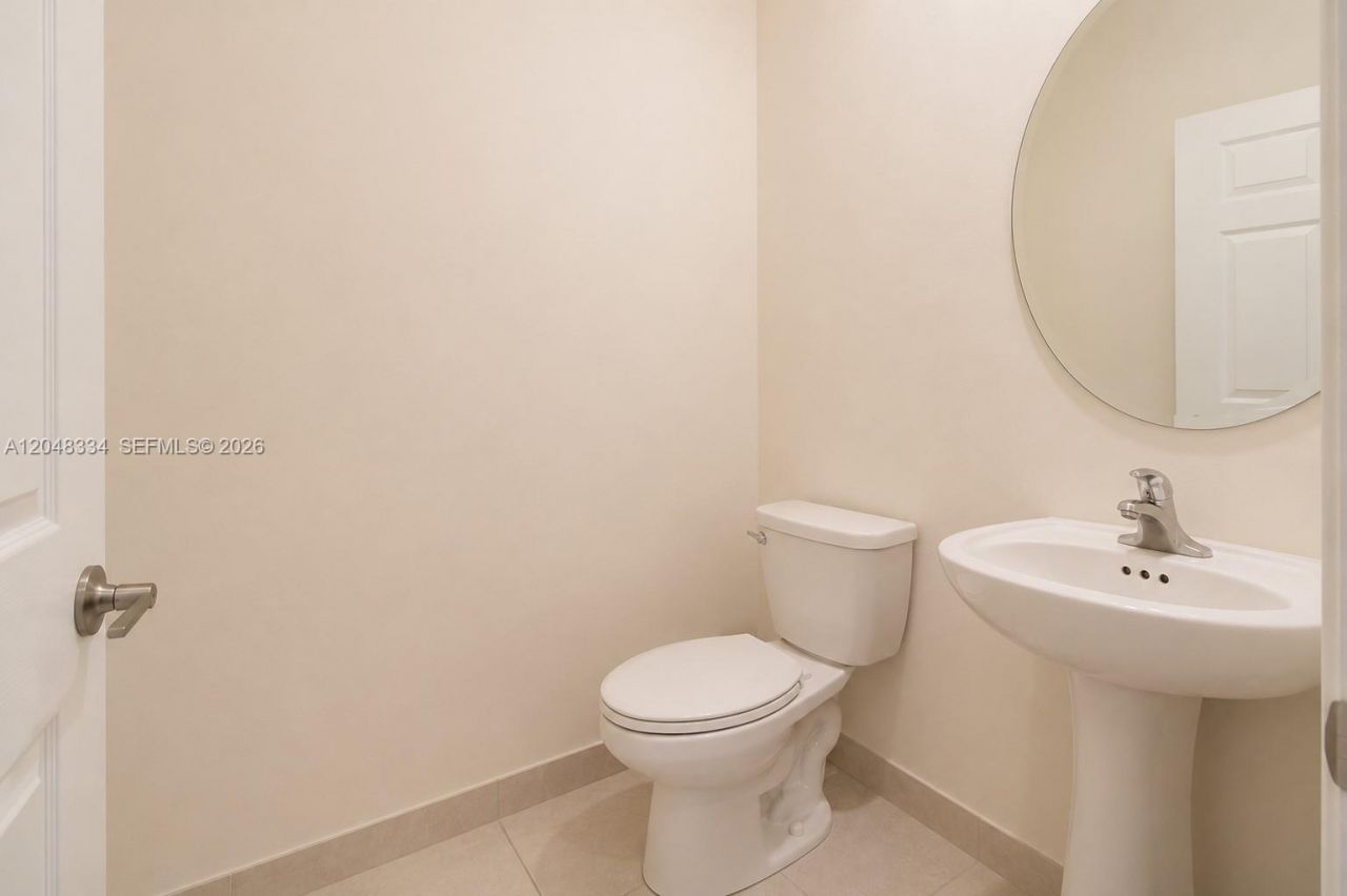 10934 W 33rd Way , Hialeah, FL 33018 Photo
