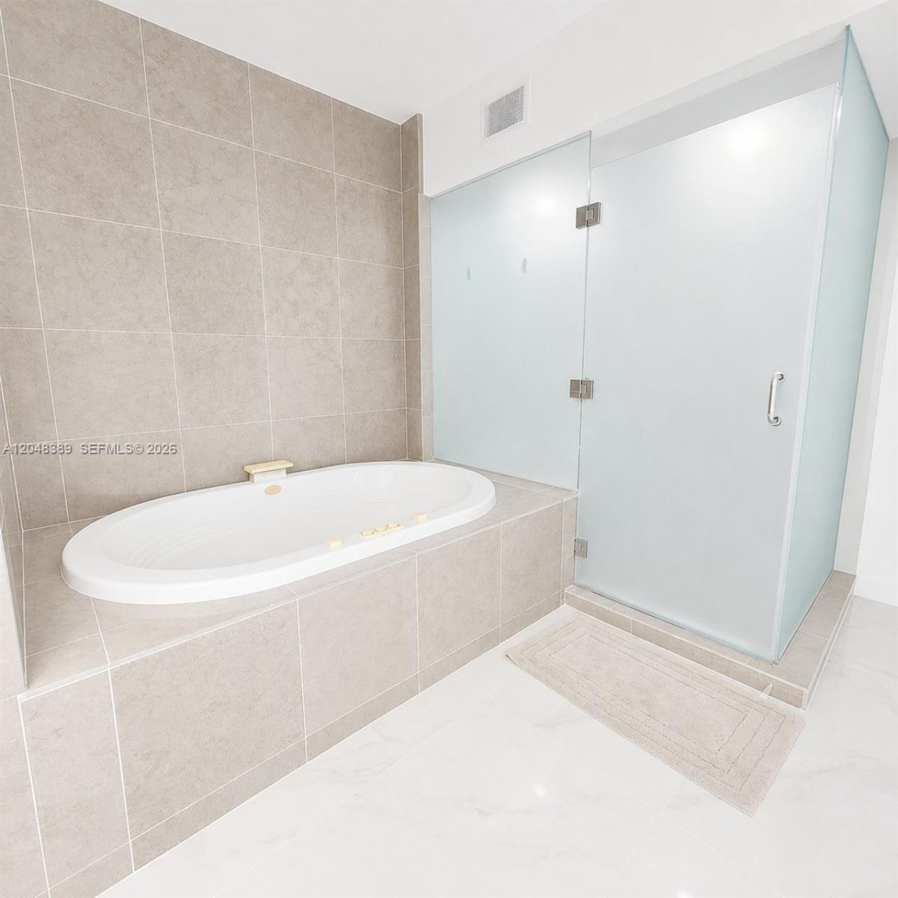 450 Alton Rd, Unit 1606, Miami Beach, FL 33139 Photo