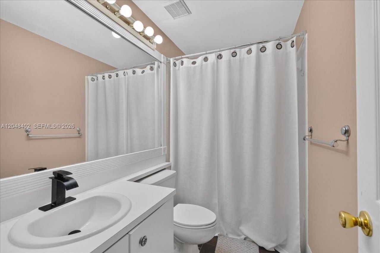 7102 Woodmont Way , Tamarac, FL 33321 Photo
