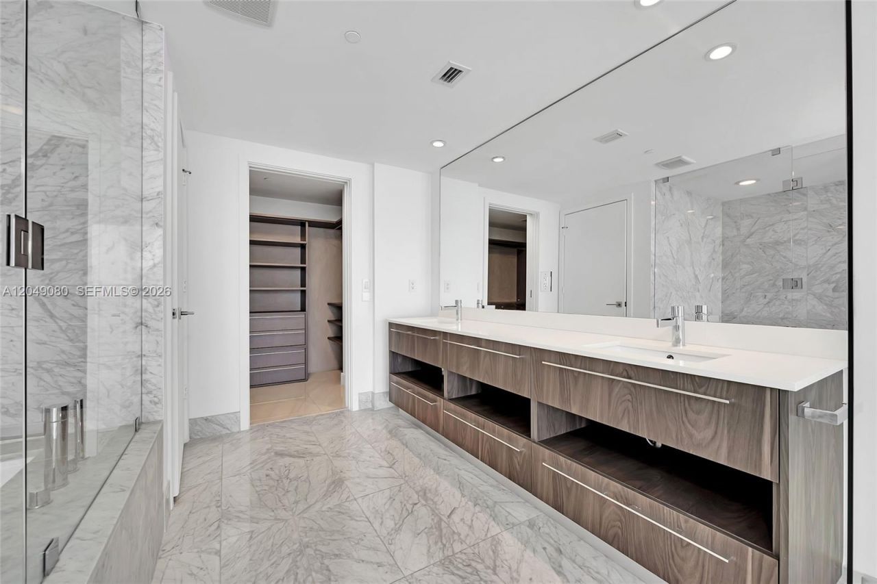 3131 NE 7th Ave , Unit 1806, Miami, FL 33137 Photo
