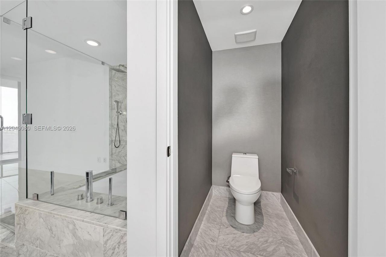 3131 NE 7th Ave , Unit 1806, Miami, FL 33137 Photo