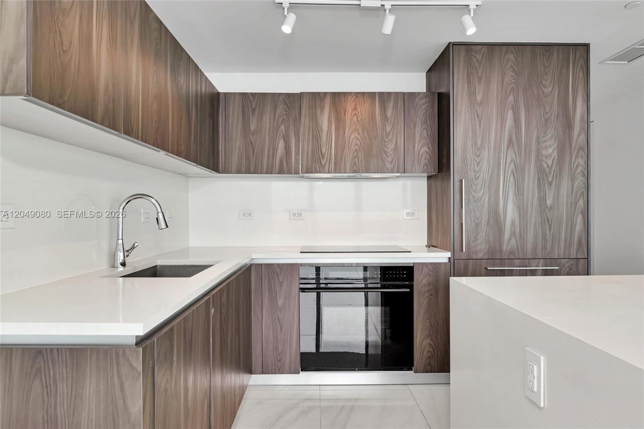 3131 NE 7th Ave , Unit 1806, Miami, FL 33137 Photo