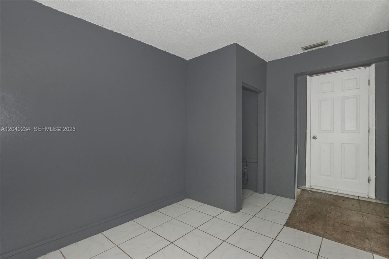 3260 NW 179th St , Miami Gardens, FL 33056 Photo