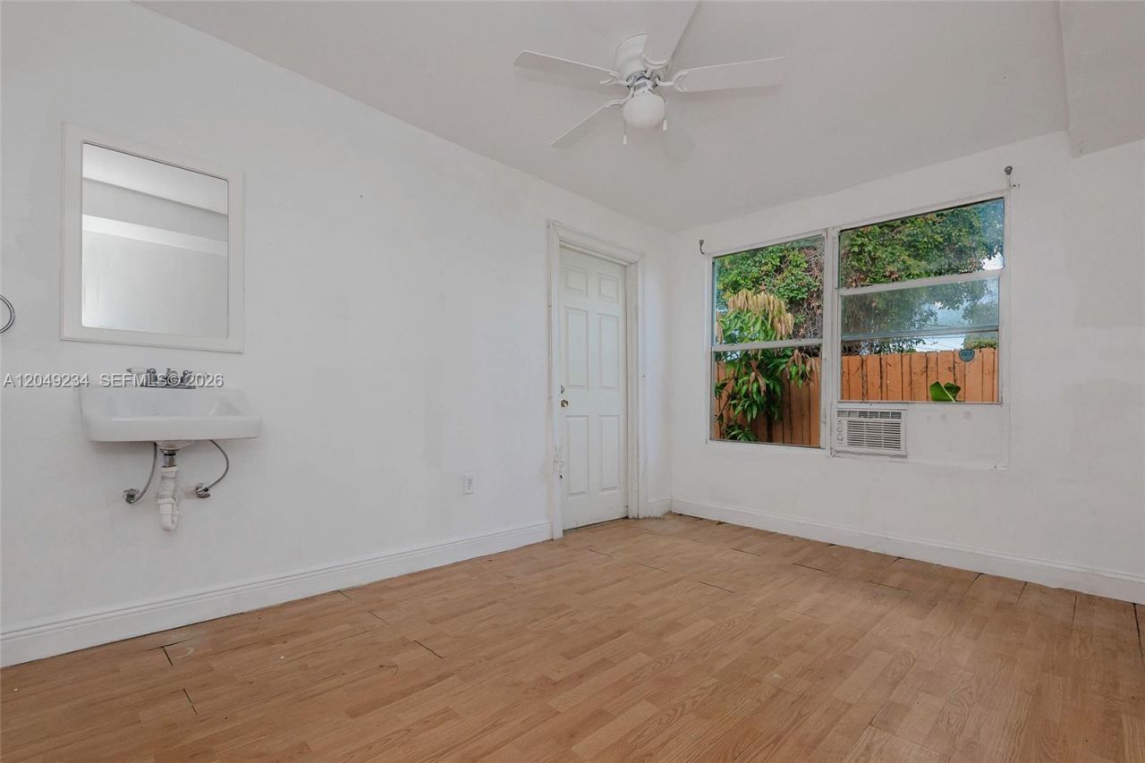 3260 NW 179th St , Miami Gardens, FL 33056 Photo