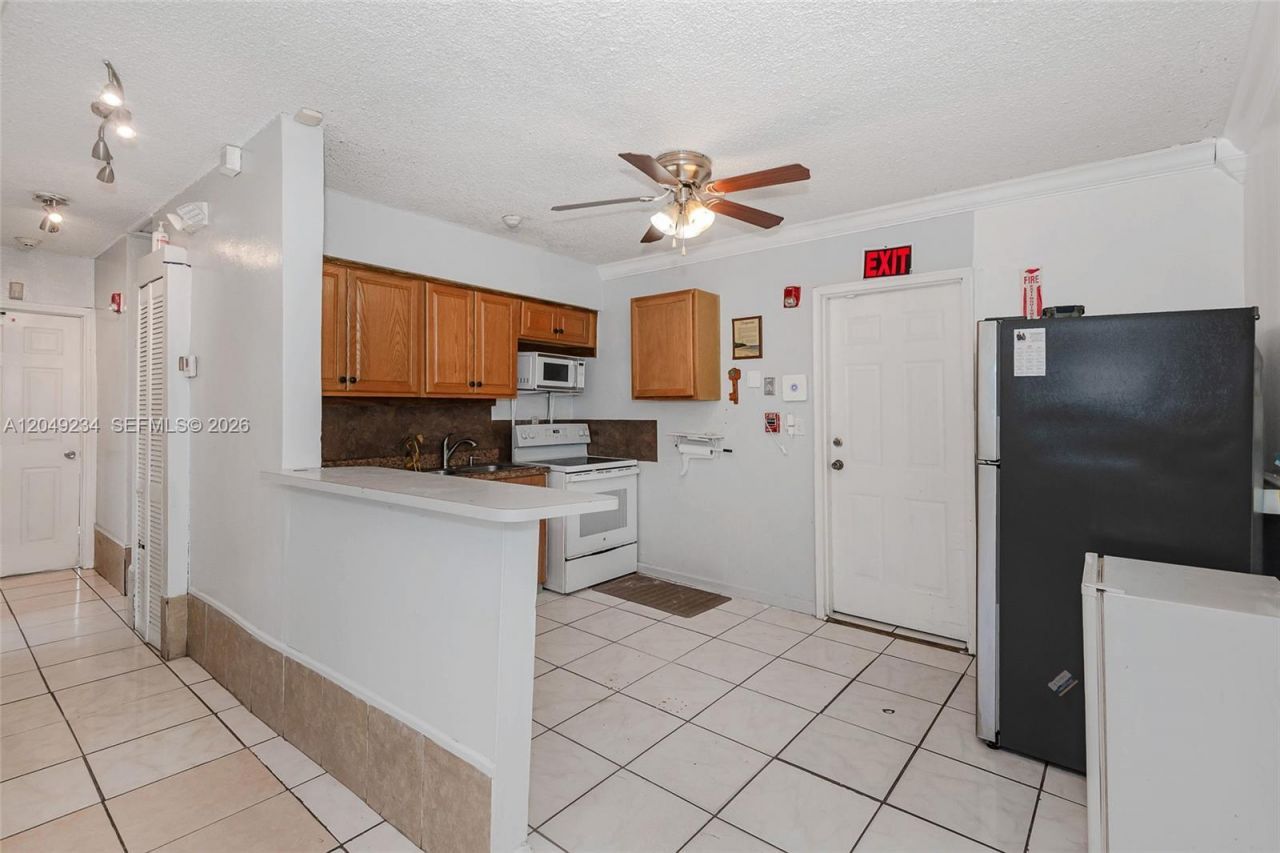 3260 NW 179th St , Miami Gardens, FL 33056 Photo