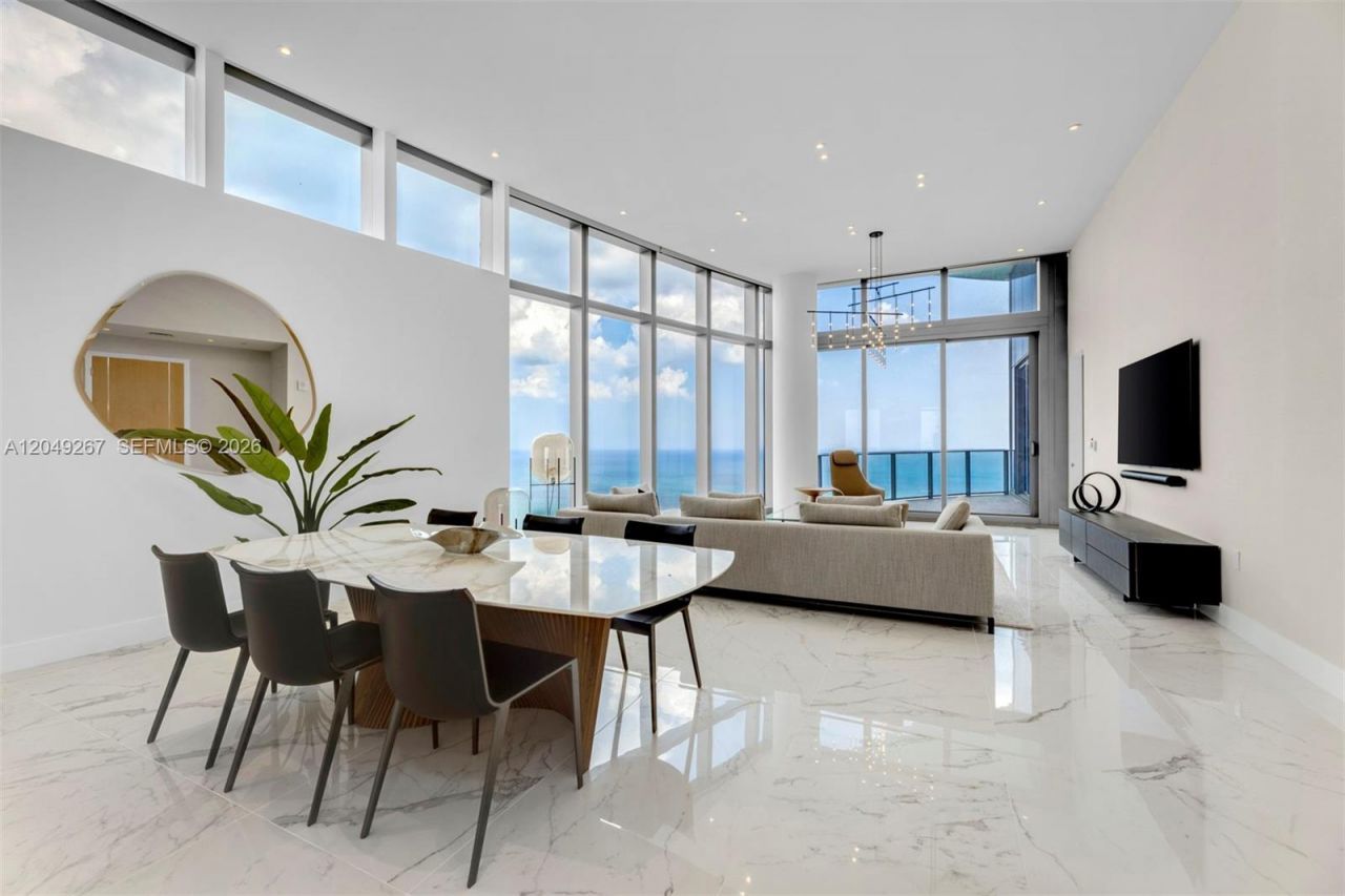 15701 Collins Ave , Unit 4701, Sunny Isles Beach, FL 33160 Photo
