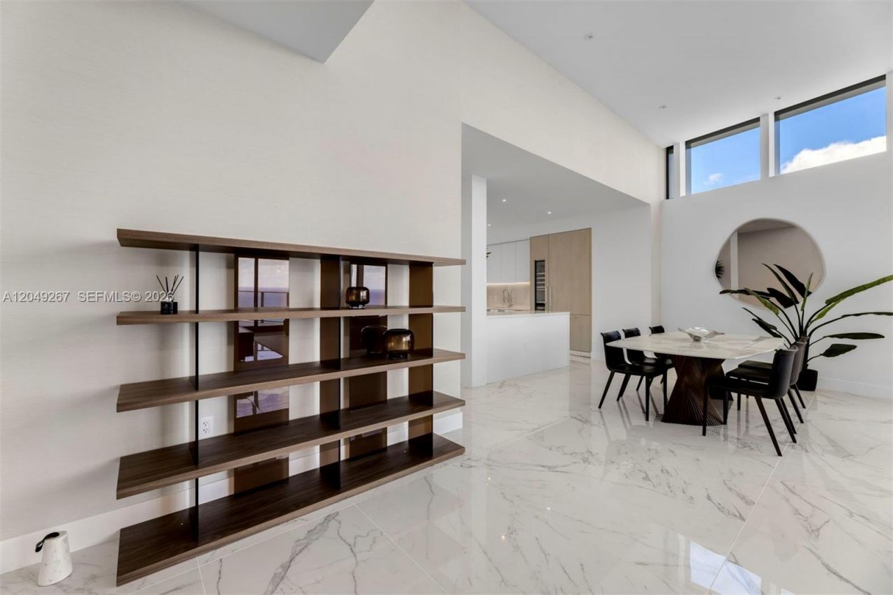 15701 Collins Ave , Unit 4701, Sunny Isles Beach, FL 33160 Photo