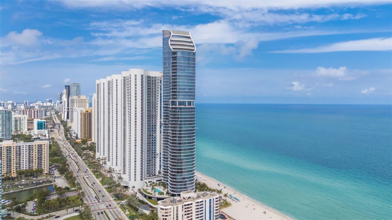15701 Collins Ave , Unit 4701, Sunny Isles Beach, FL 33160 Photo