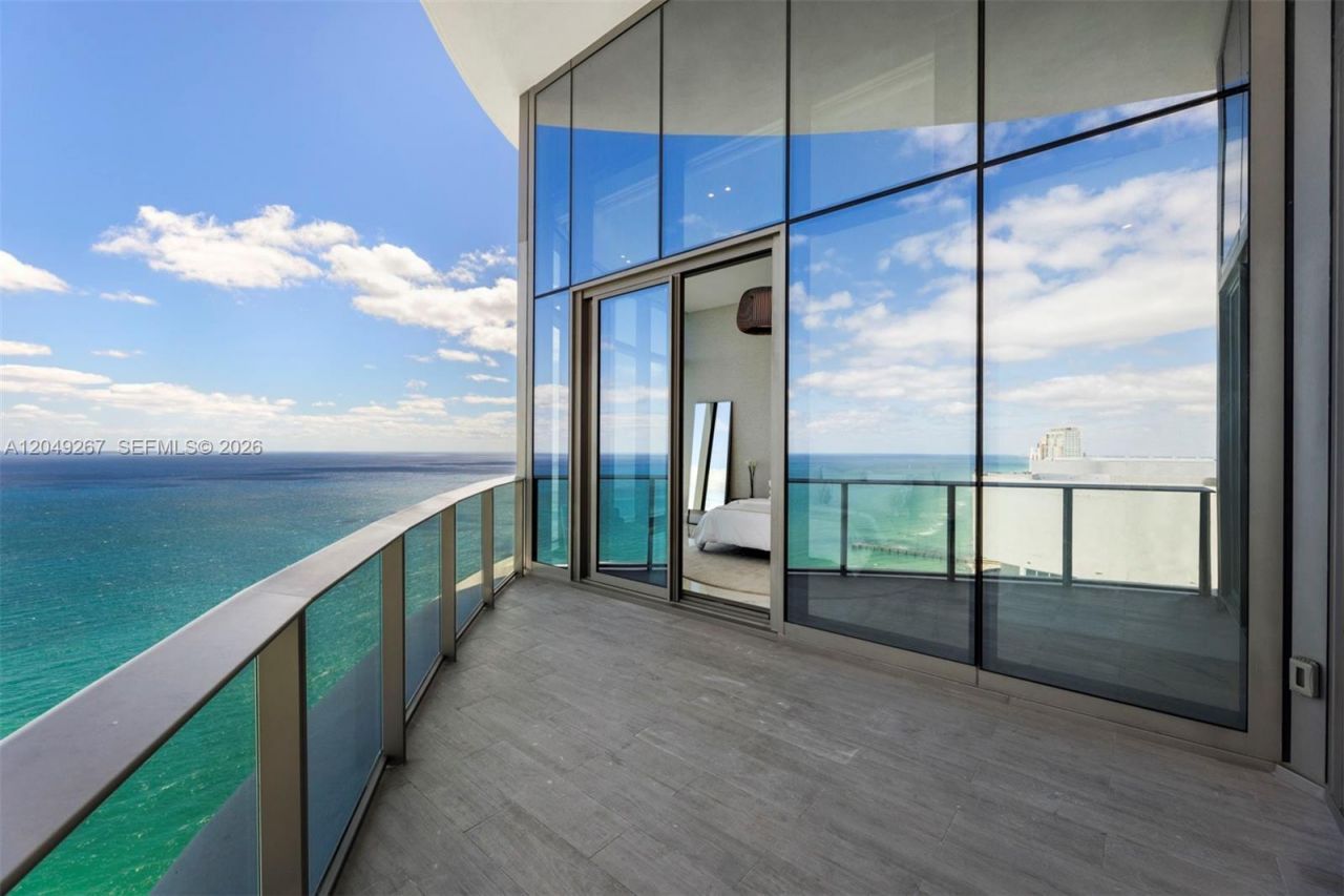 15701 Collins Ave , Unit 4701, Sunny Isles Beach, FL 33160 Photo