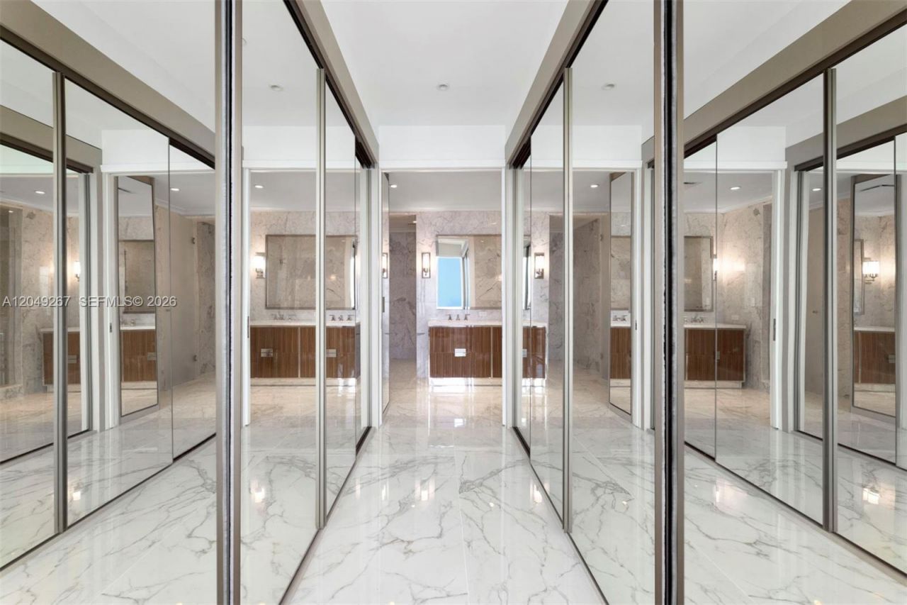 15701 Collins Ave , Unit 4701, Sunny Isles Beach, FL 33160 Photo